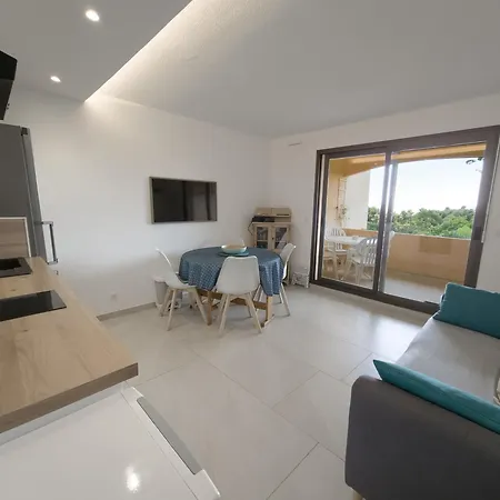 Superb Renovated T2 200m Sea View Terrace Apartment *